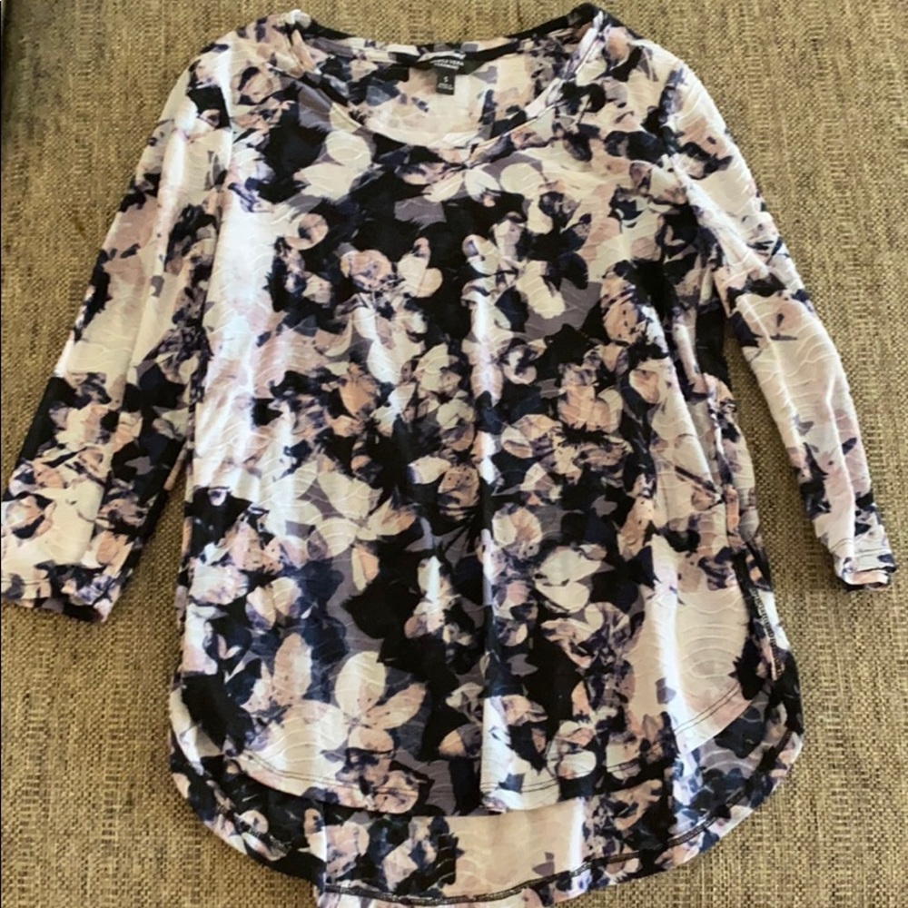 3/4 length long sleeve shirt